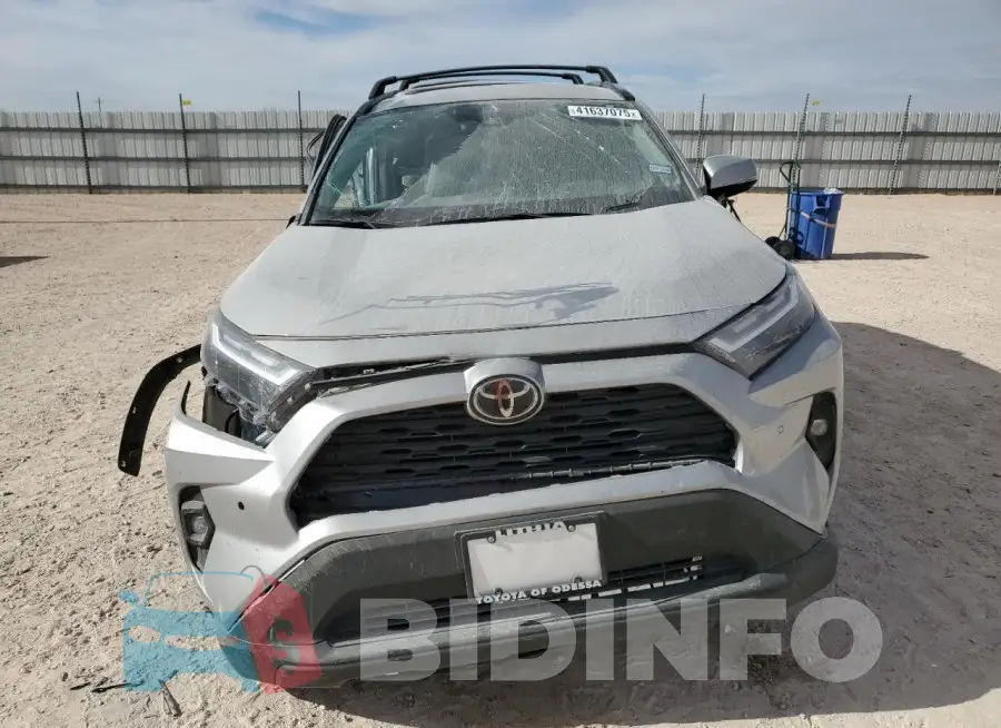 2T3C1RFV9NC201918 Photo# 5