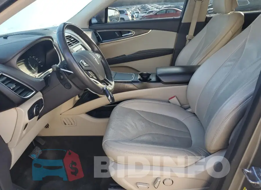 2LMPJ6LR7GBL74185 Photo# 7
