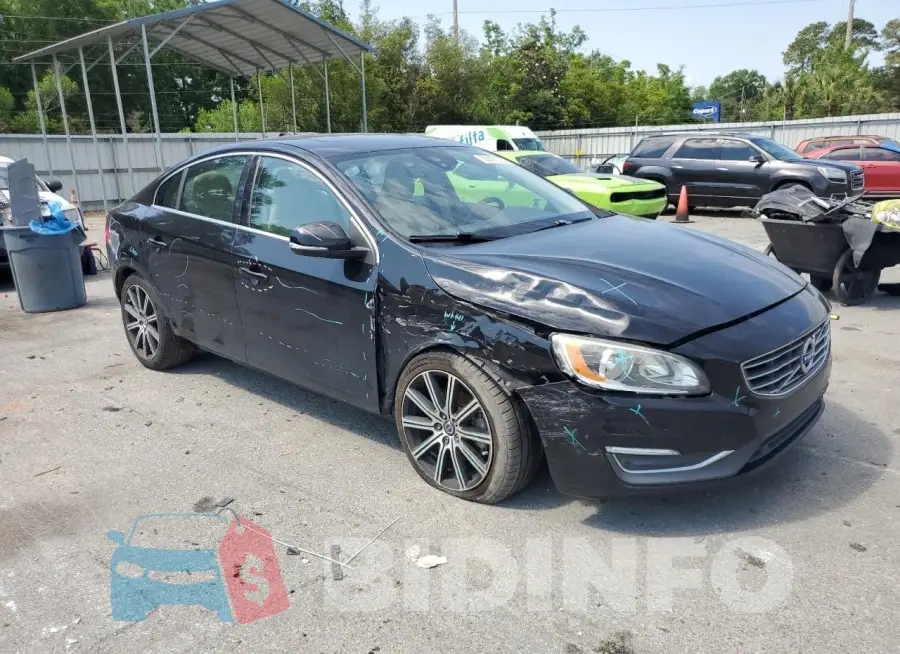 LYV402FK8GB106960 Photo# 4