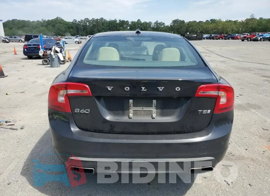 LYV402FK8GB106960 Photo# 6