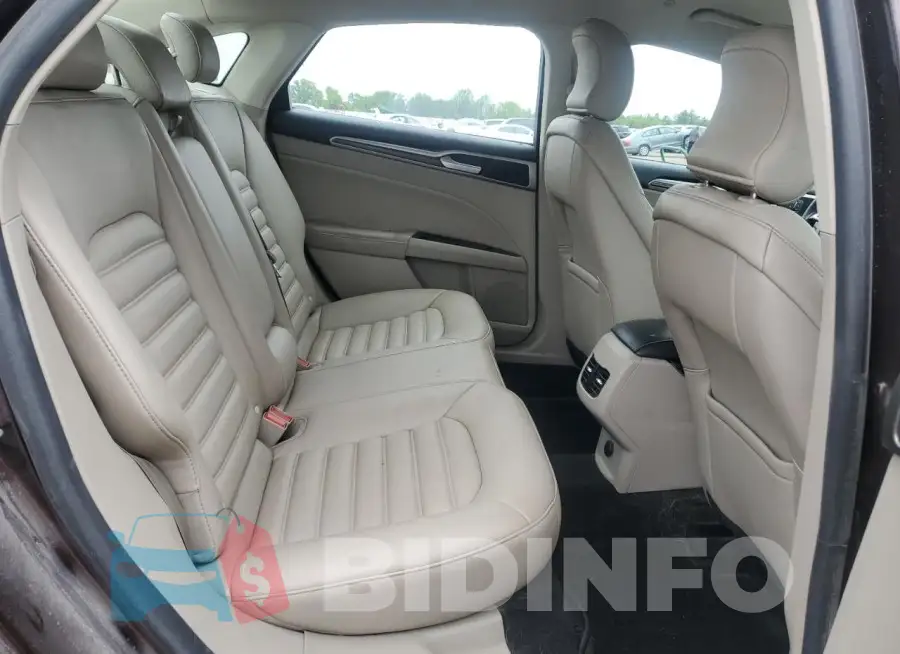 3FA6P0MU9KR137126 Photo# 10