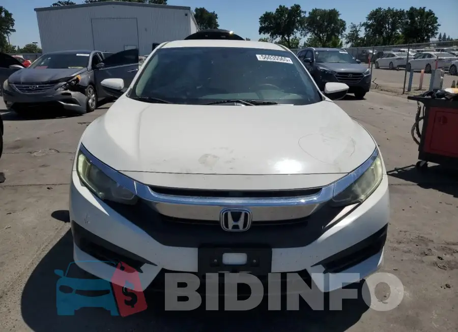19XFC2F57GE207714 Photo# 5