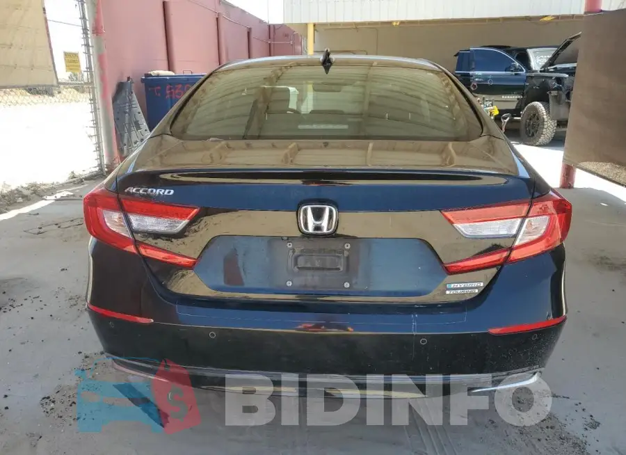 1HGCV3F92JA006871 Photo# 6