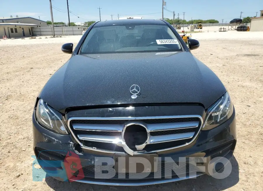 WDDZF4JB7HA158134 Photo# 5