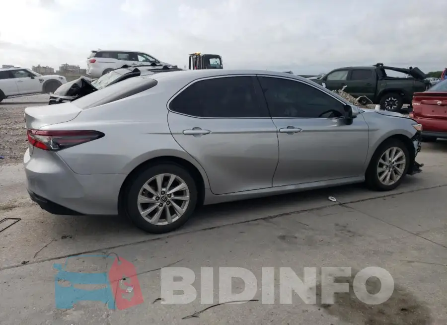 4T1C11AK3PU817431 Photo# 3