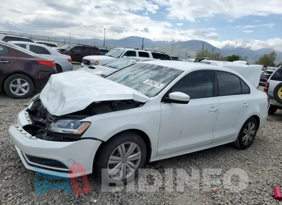 3VW167AJ2HM333454 Photo# 1