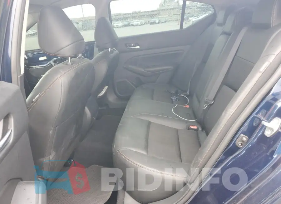 1N4BL4CV1NN409932 Photo# 10