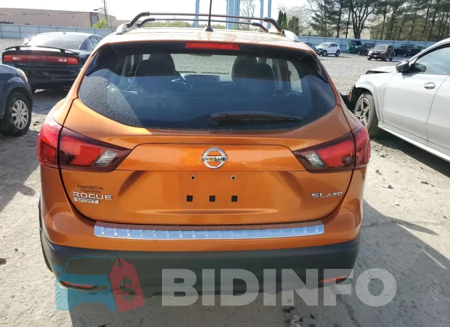 JN1BJ1CR2HW114731 Photo# 6