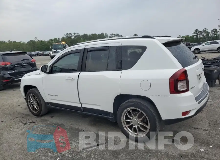 1C4NJDEB5HD192332 Photo# 2