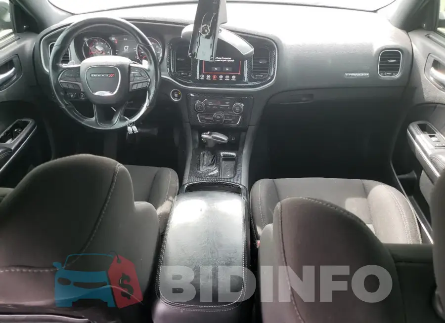 2C3CDXHG3KH678143 Photo# 8