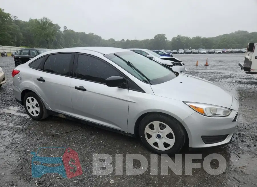 1FADP3E2XJL242891 Photo# 4