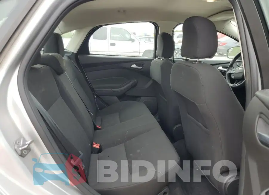 1FADP3F2XHL325729 Photo# 10