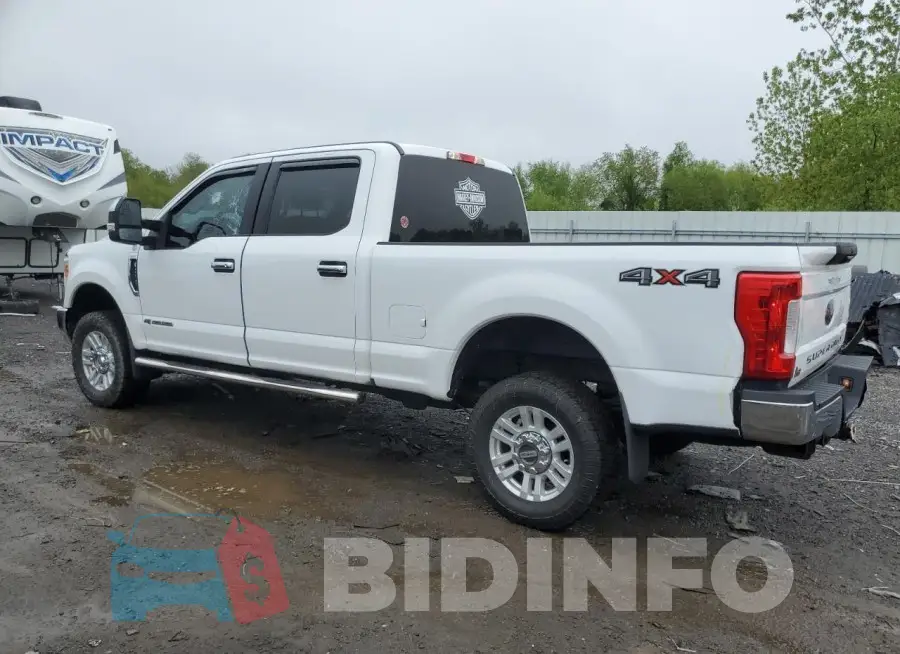 1FT7W2BT2HED52480 Photo# 2