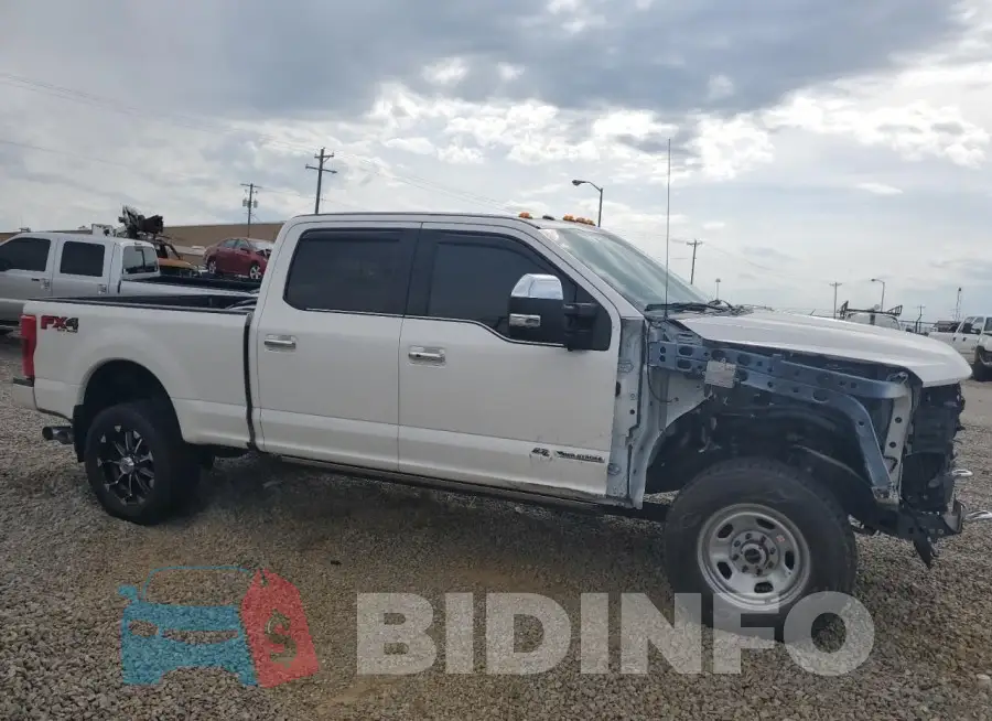 1FT7W2BTXJEB45082 Photo# 4