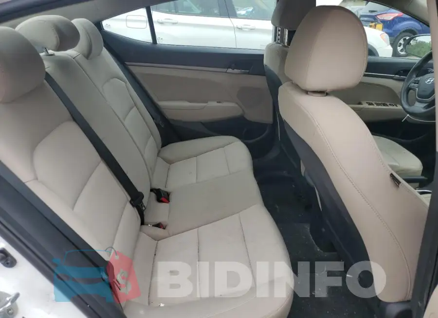 5NPD74LF6JH258032 Photo# 10