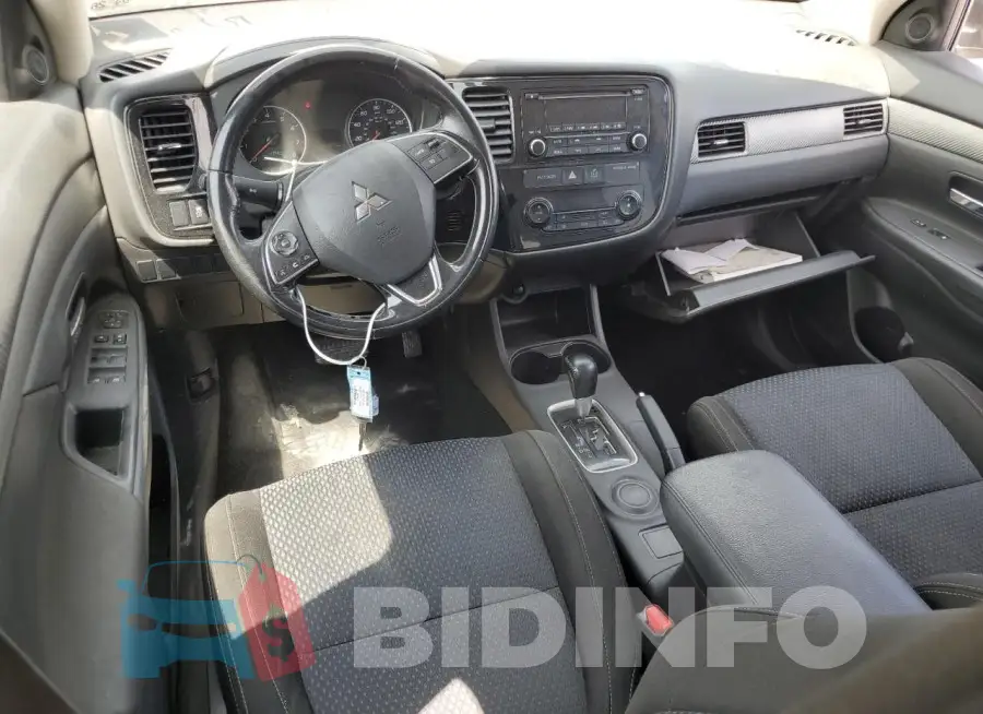 JA4AD2A33GZ026167 Photo# 8