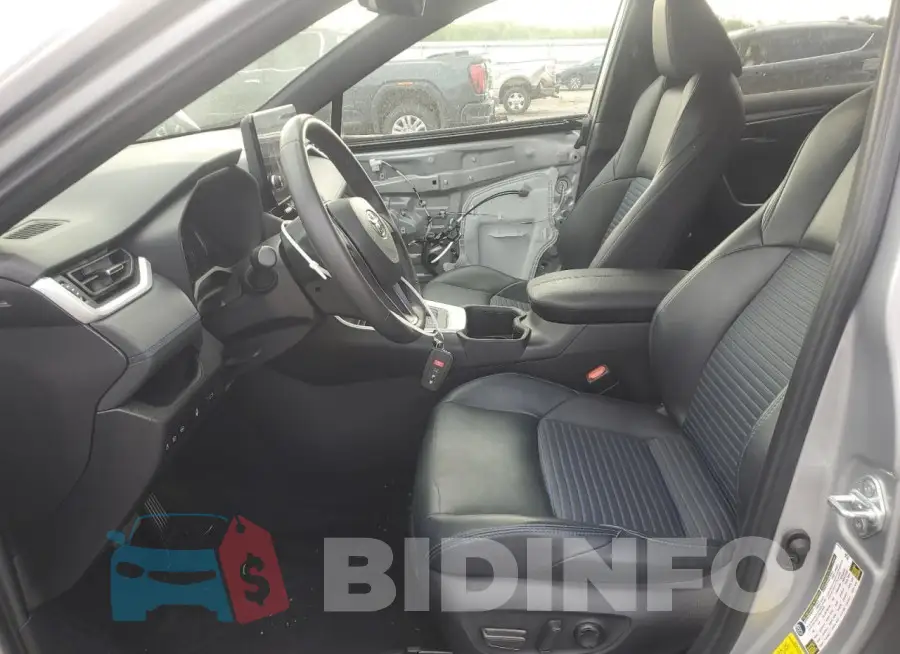 2T3E6RFV8PW045902 Photo# 7
