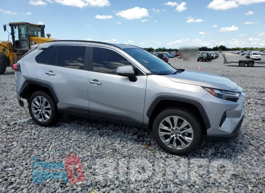 2T3Y1RFV8PC244946 Photo# 4