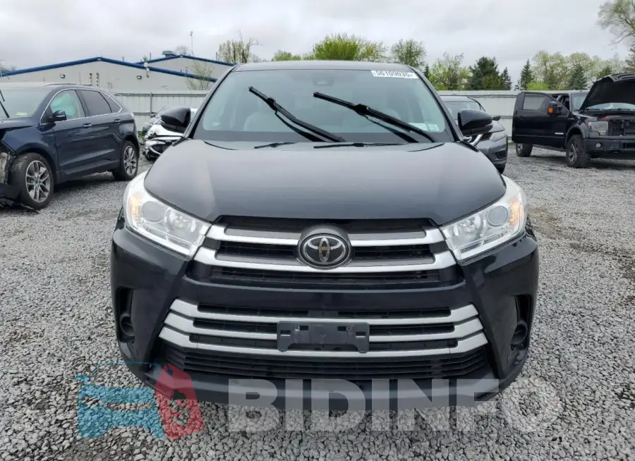 5TDBZRFH3JS817557 Photo# 5