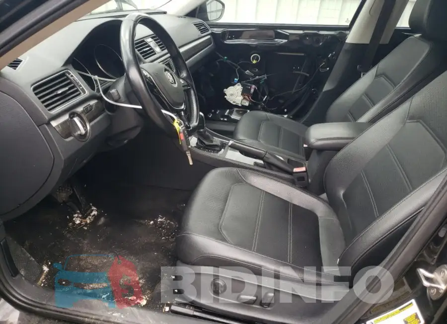 1VWBT7A38GC008175 Photo# 7