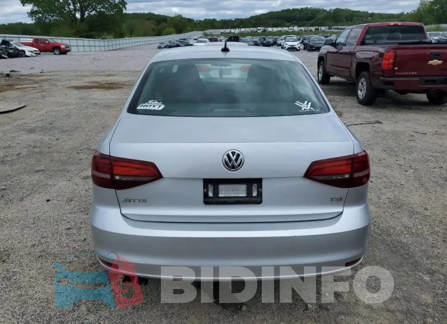 3VW167AJ0GM264021 Photo# 6