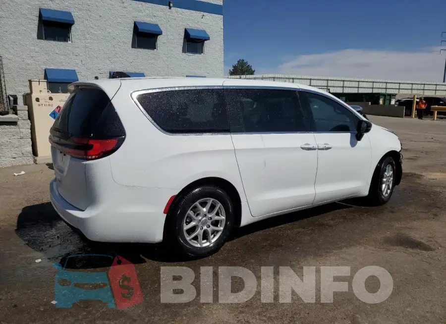 2C4RC1BG4SR520838 Photo# 3