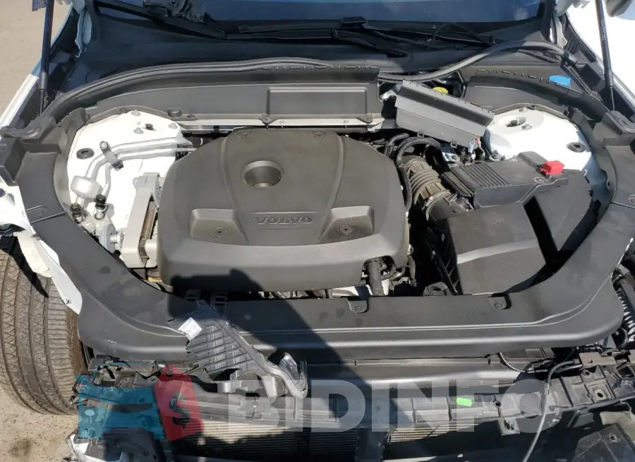 YV4A22RLXJ1007862 Photo# 12