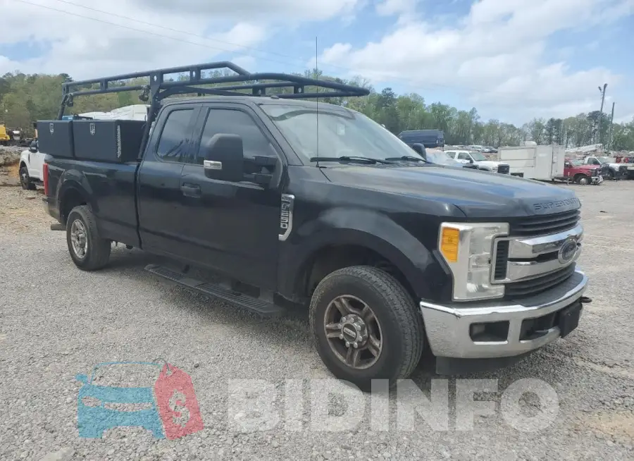 1FT7X2A65HED72103 Photo# 4