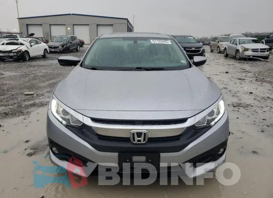19XFC1F70GE033397 Photo# 5