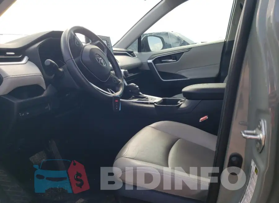 2T3C1RFV8MW145144 Photo# 7