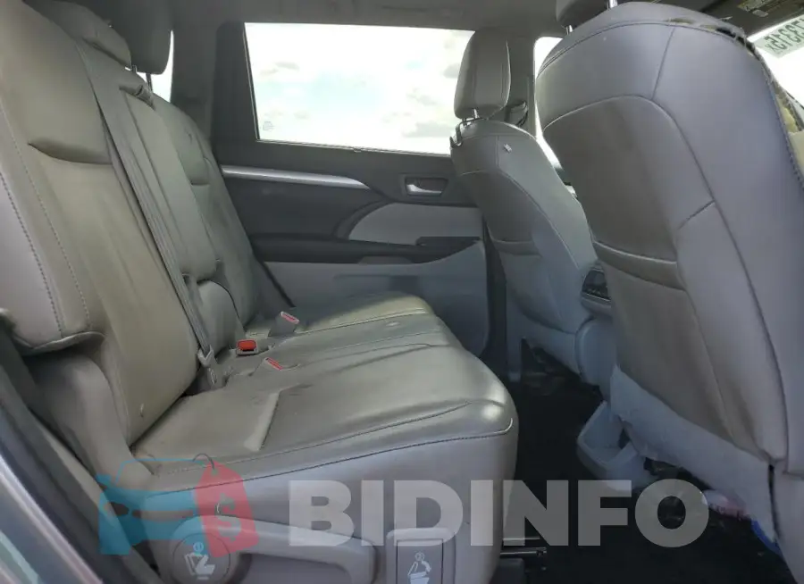 5TDJKRFH7GS243683 Photo# 11