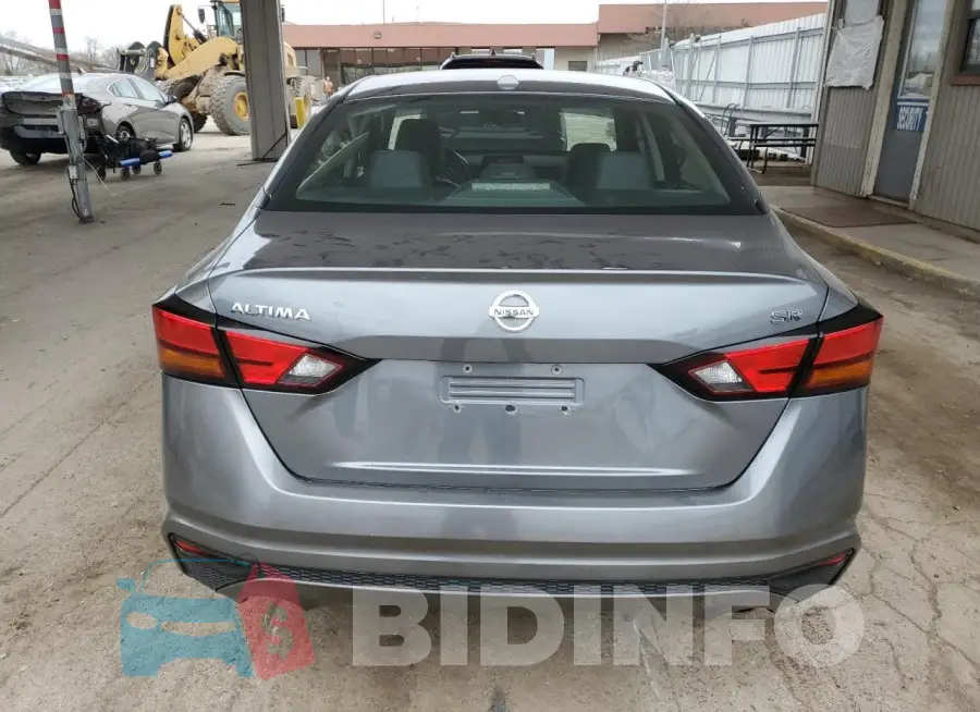 1N4BL4CV3KC258647 Photo# 6
