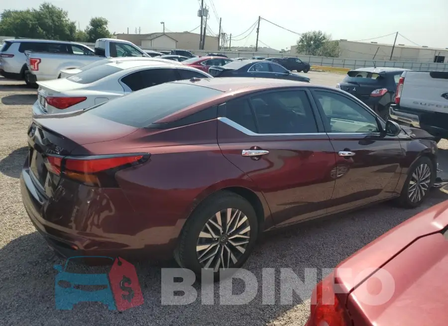 1N4BL4DV6PN358221 Photo# 3