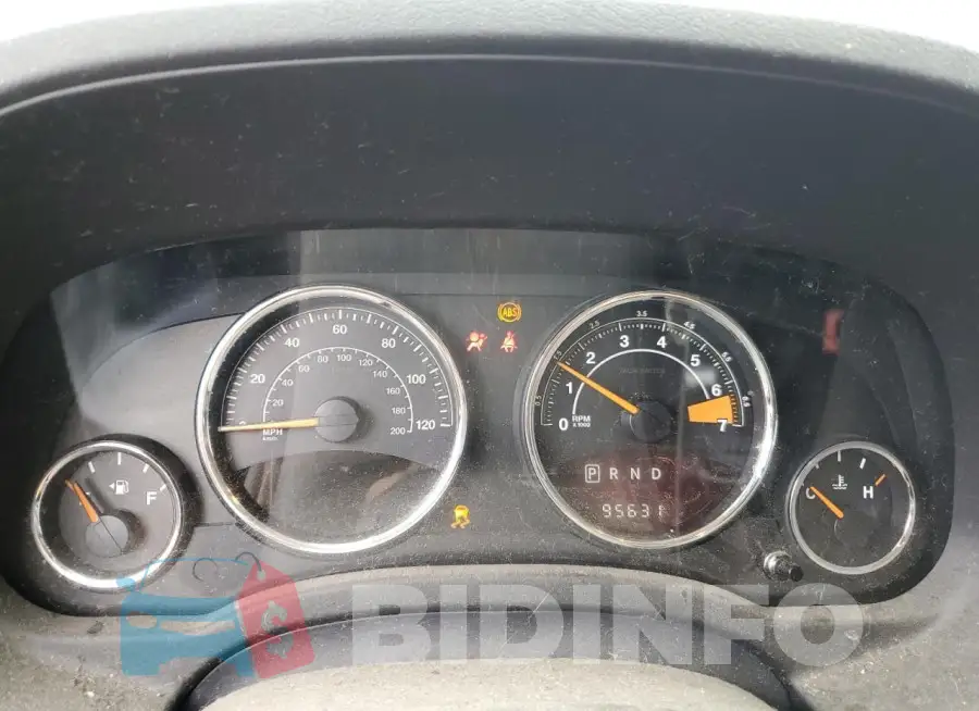 1C4NJDEB5GD673311 Photo# 9