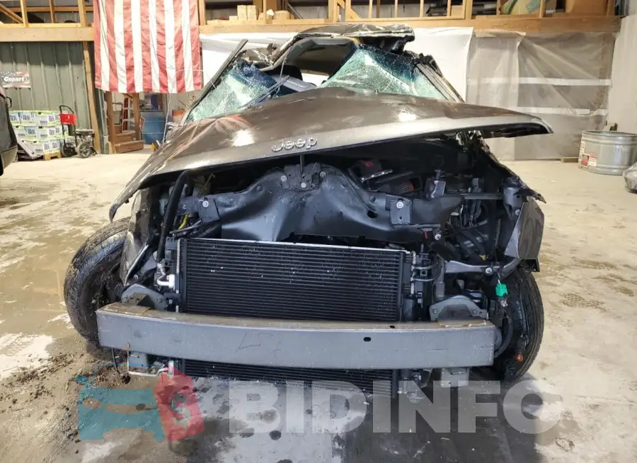 1C4NJPBA5GD711598 Photo# 5