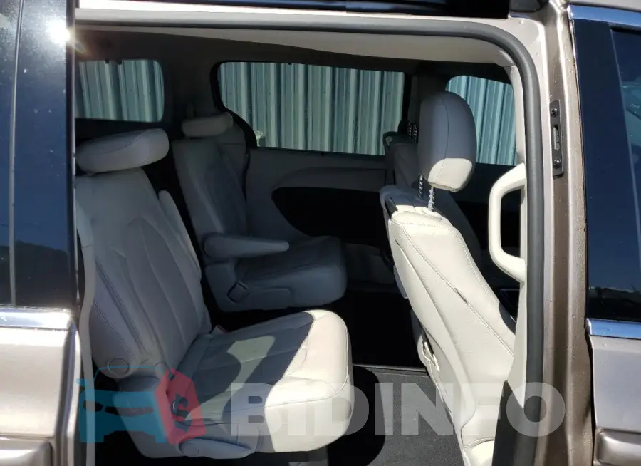2C4RC1EG1HR720919 Photo# 11