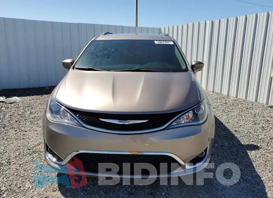 2C4RC1EG1HR720919 Photo# 5