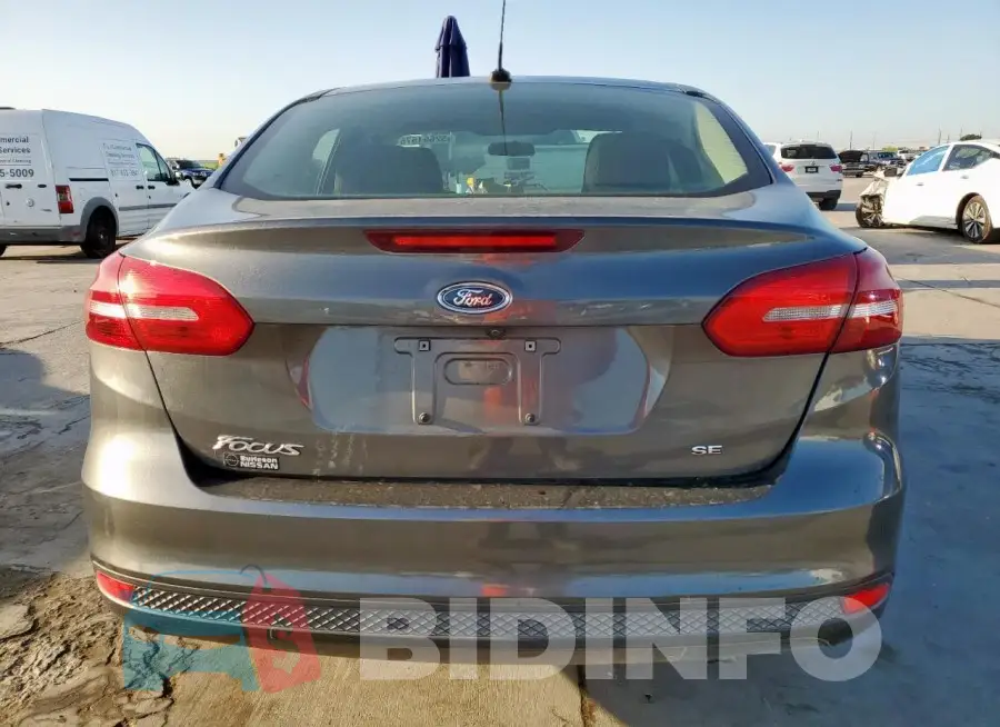 1FADP3F2XJL256272 Photo# 6