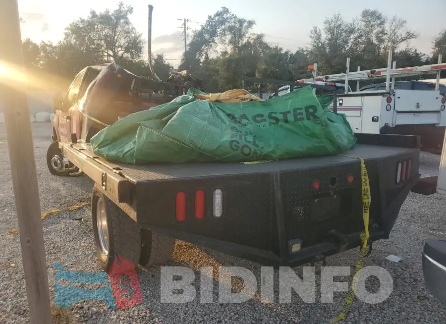 1FD8X3HT5HEE79119 Photo# 2