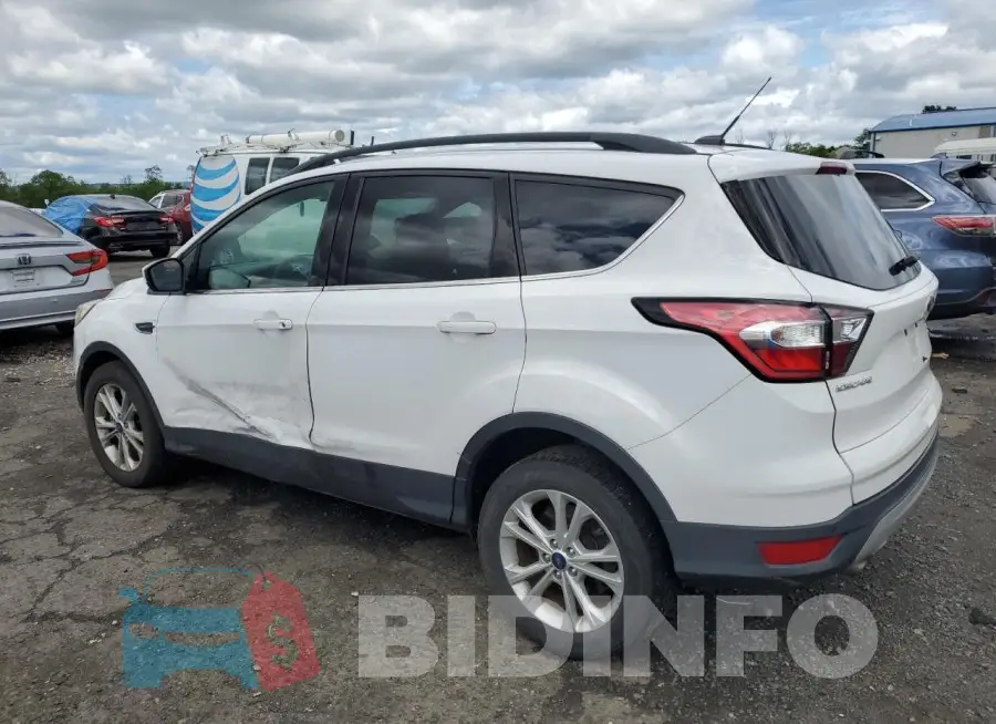1FMCU9GD6HUD95302 Photo# 2