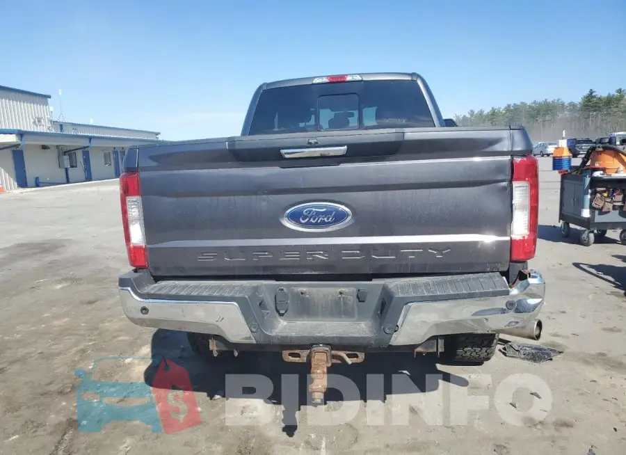 1FT7X2B61JEB87132 Photo# 6