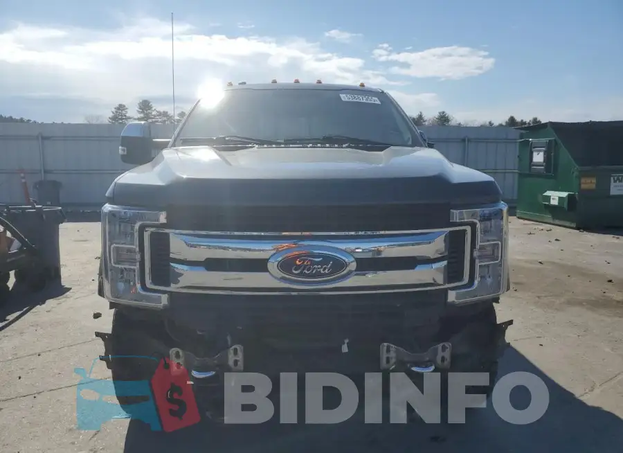 1FT7X2B61JEB87132 Photo# 5