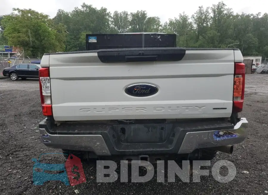 1FT8W3B64HEC25752 Photo# 6