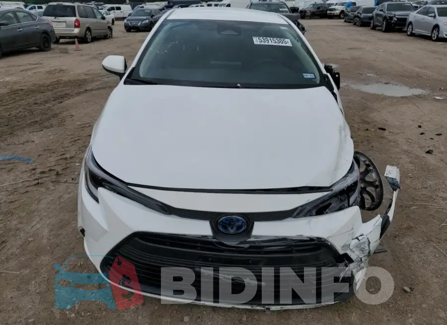 JTDBCMFE2R3055846 Photo# 5