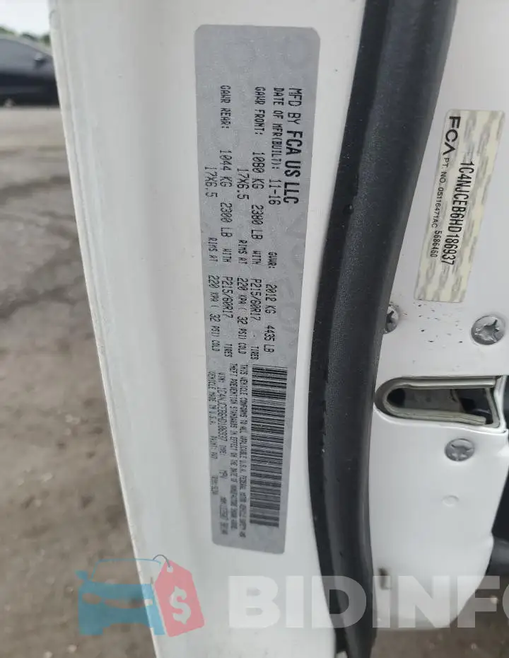 1C4NJCEB6HD186937 Photo# 13