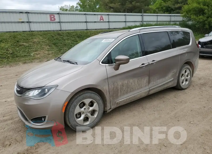 2C4RC1EG4HR599528 Photo# 1