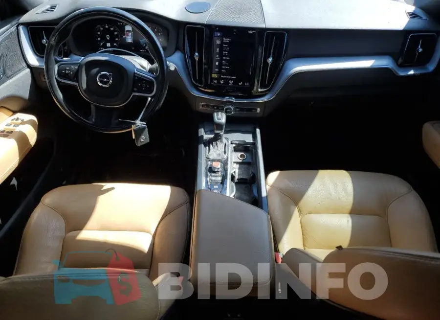 YV4A22RK8L1558155 Photo# 8