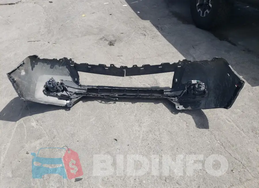 3TMCZ5AN9JM132019 Photo# 12