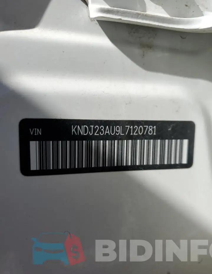 KNDJ23AU9L7120781 Photo# 13