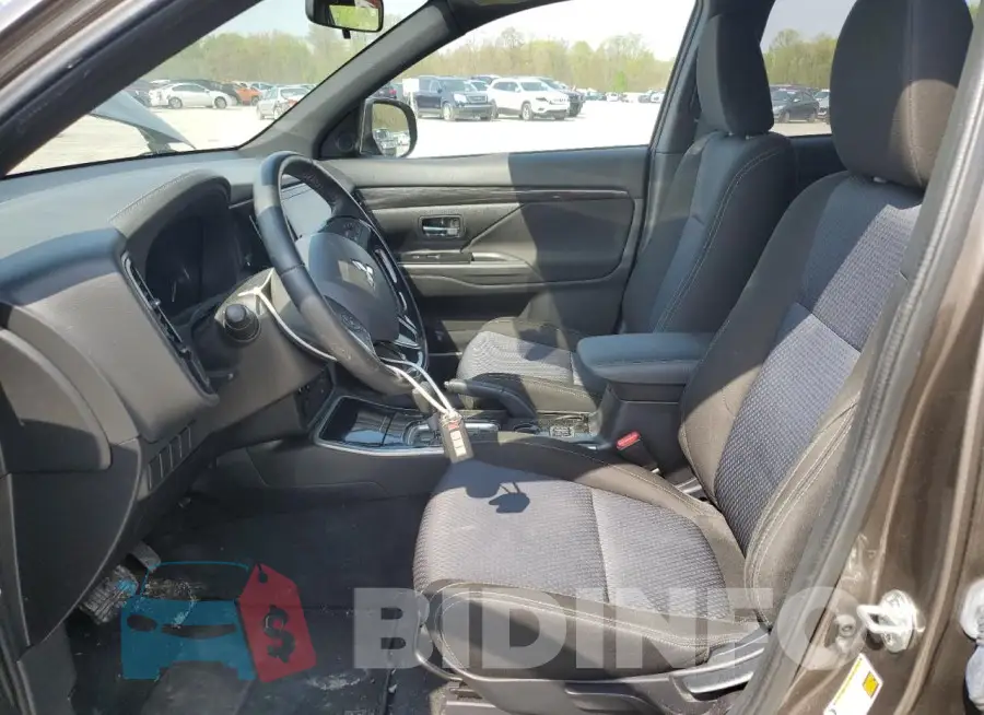 JA4AD3A36JZ019064 Photo# 7